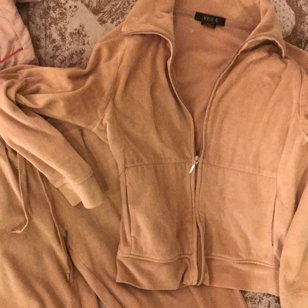 Tan joggers and jacket set!